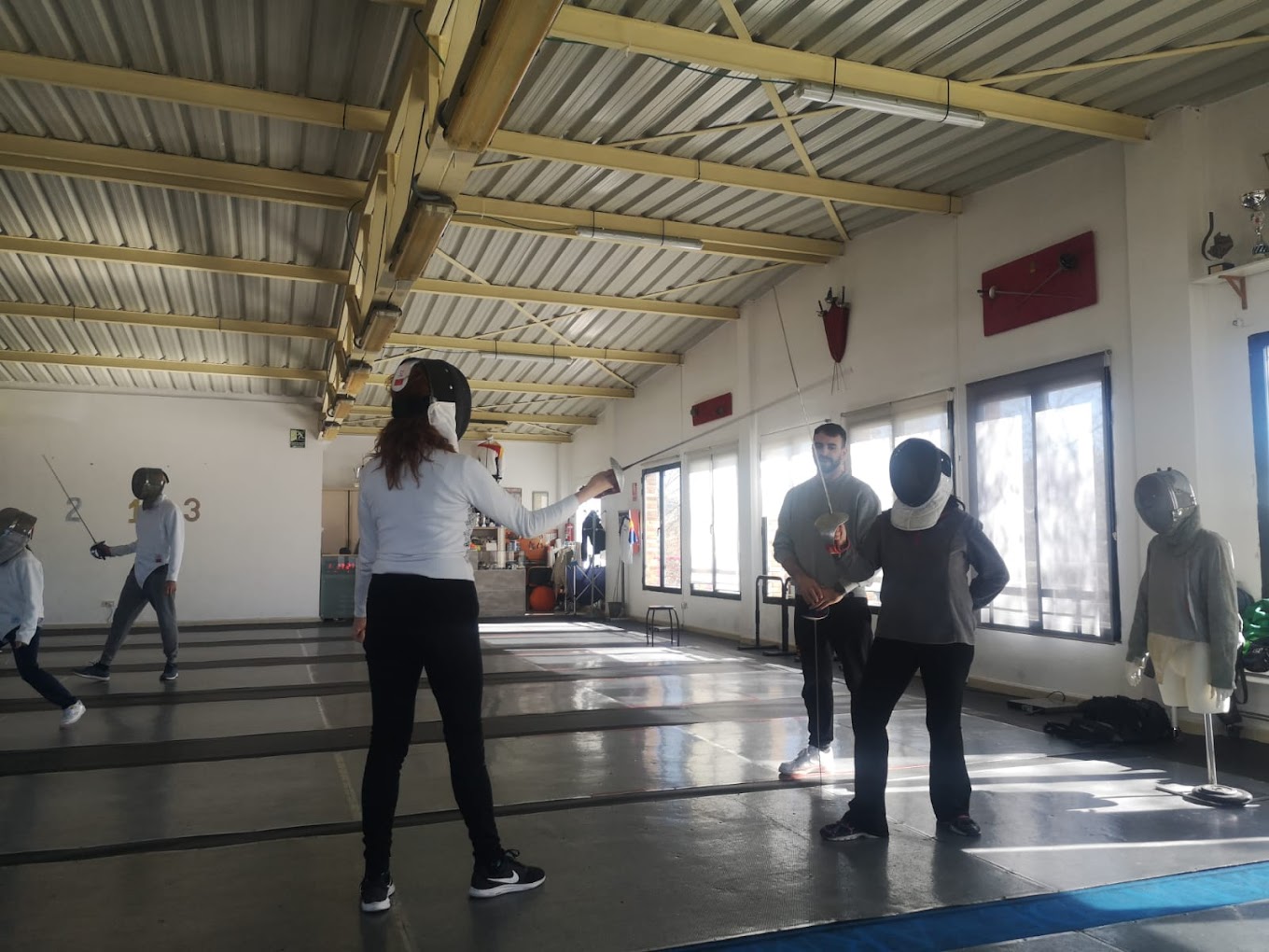 club-esgrima-sasle-entrenamiento